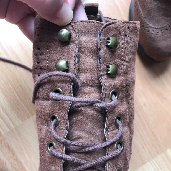 MOSSIMO // wedge booties // suede // hook+tie // camel brown - Picture 6 of 8